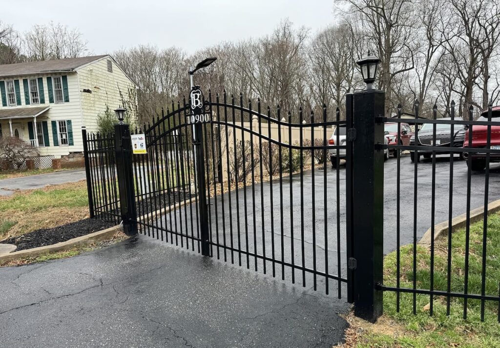 Good Neighbor Fence